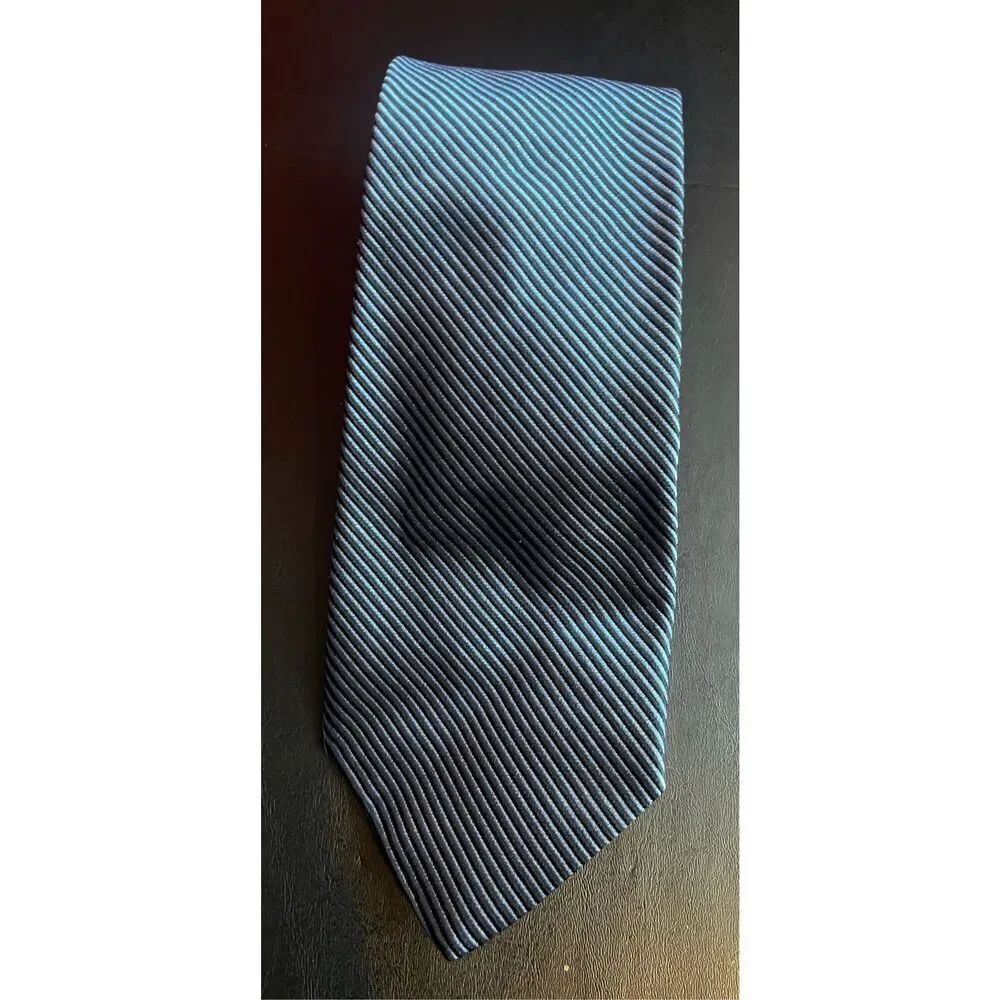 Brooks Brothers tie